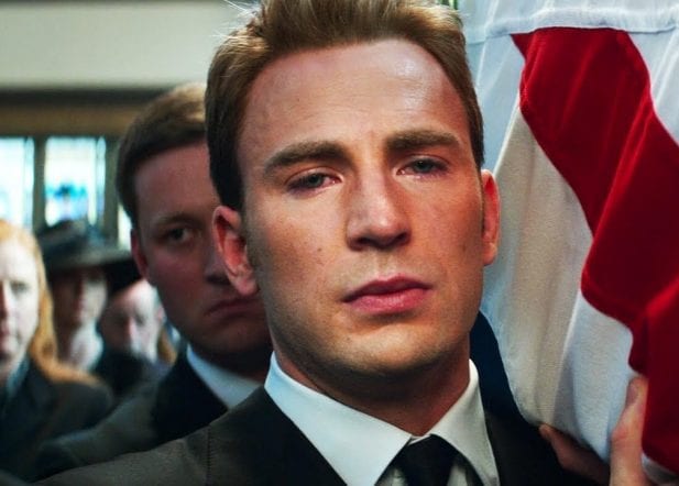 Capitão América no velório de Peggy Carter
