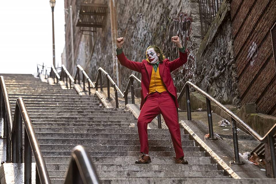 Coringa: um convite à reflexão social