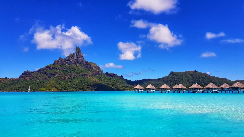 Bora Bora é cheia de resorts de luxo. 