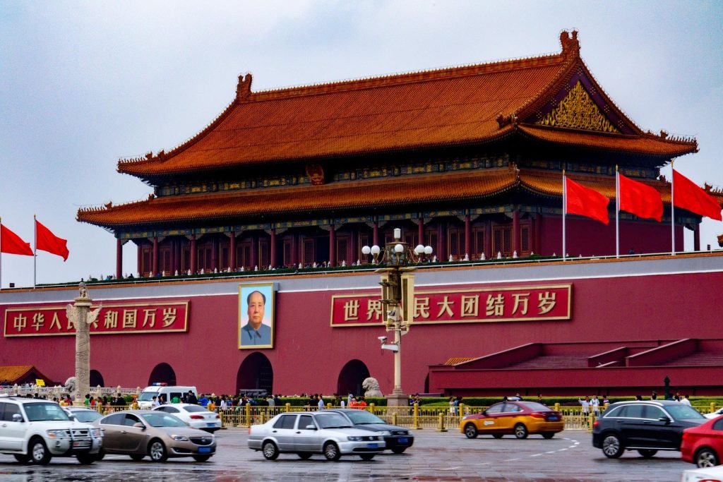 A China vem crescendo bastante sua influência nos últimos anos. 