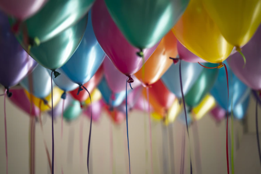 como enfeitar uma festa de aniversário simples