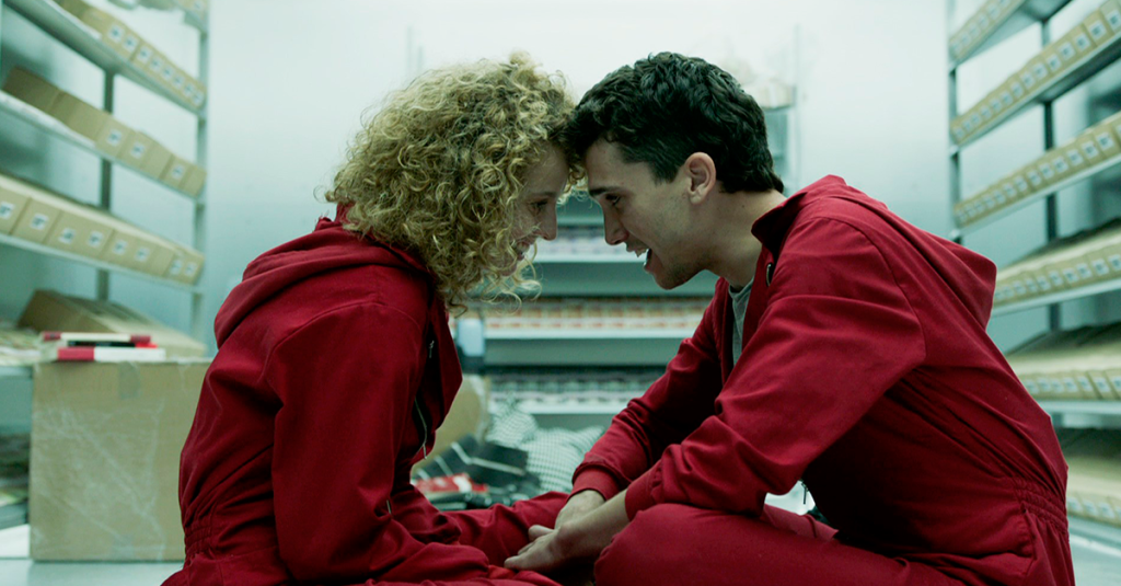 Mónica e Denver em La Casa de Papel. 