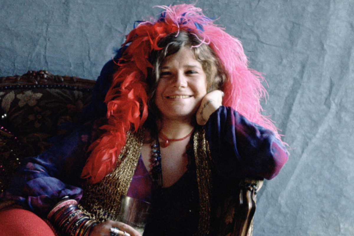 Galeteria Metrópolis - Não tem como falar de rock feminino sem falar da  rainha Janis Joplin. Uma das vozes mais emblemáticas da música internacional.  A cantora nasceu em 1943 em Port Arthur.