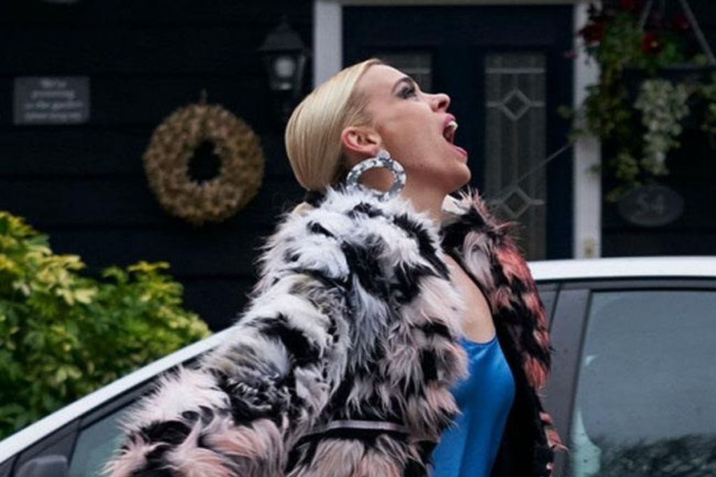 A protagonista é interpretada por Billie Piper.
