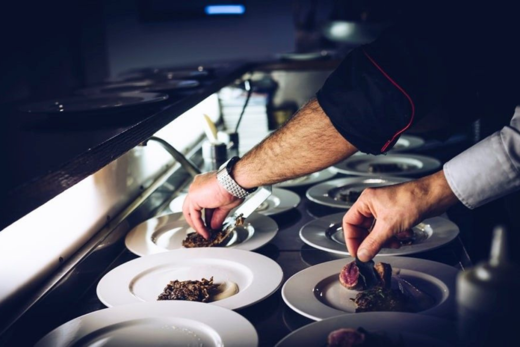 Conheça 5 restaurantes brasileiros de chefs famosos.