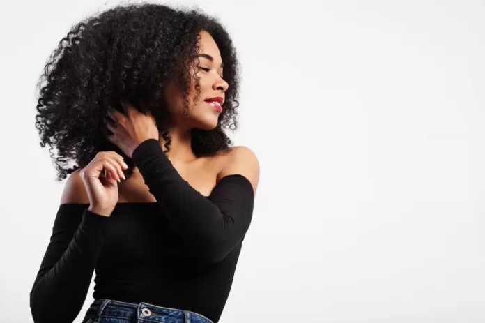 mulher com lindo cabelo black power mulher com lindo cabelo black power