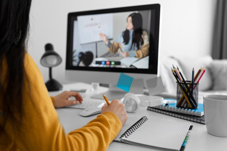 Fast University: saiba quais são os cursos de pós-graduação e comece a aprender. | Foto: Freepik.