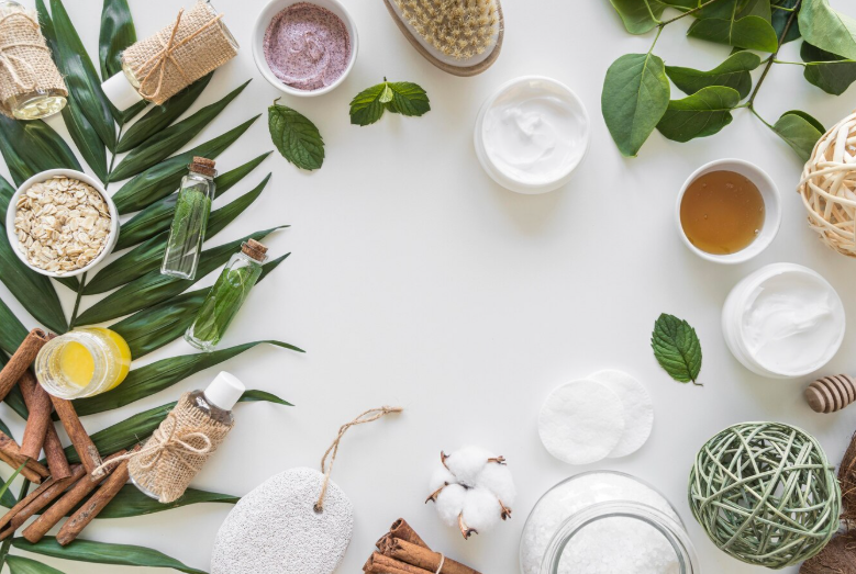 Veja como dar um novo destino aos cosméticos com a reciclagem de embalagens.